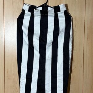 La Femme en Noir - Beetlejuice striped pencil skirt